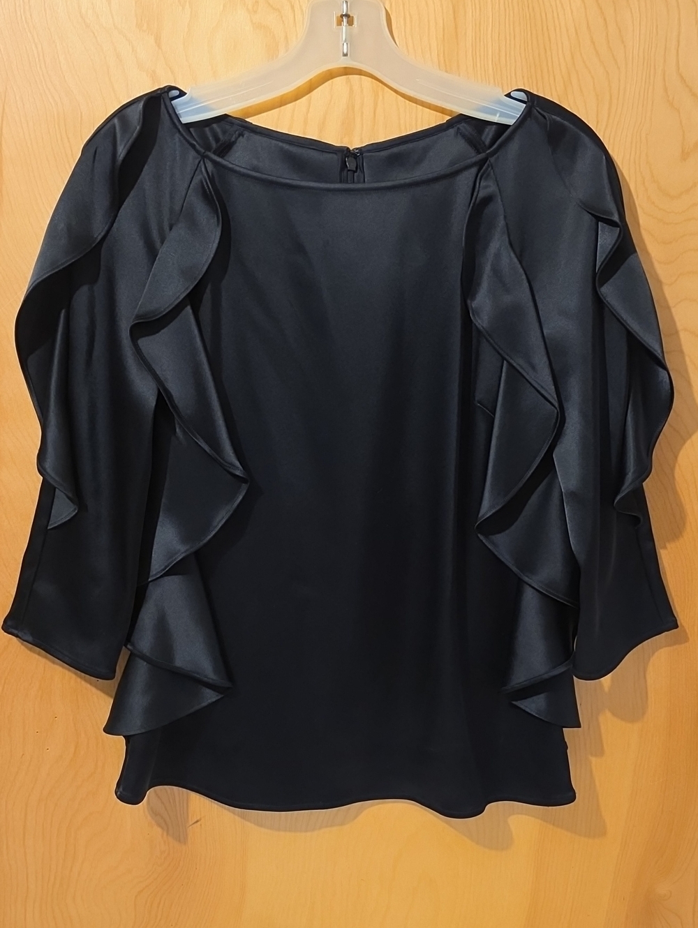 St. John Couture Elegant Women’s Ruffle Sleeve Satin Blouse - Black Size 4
